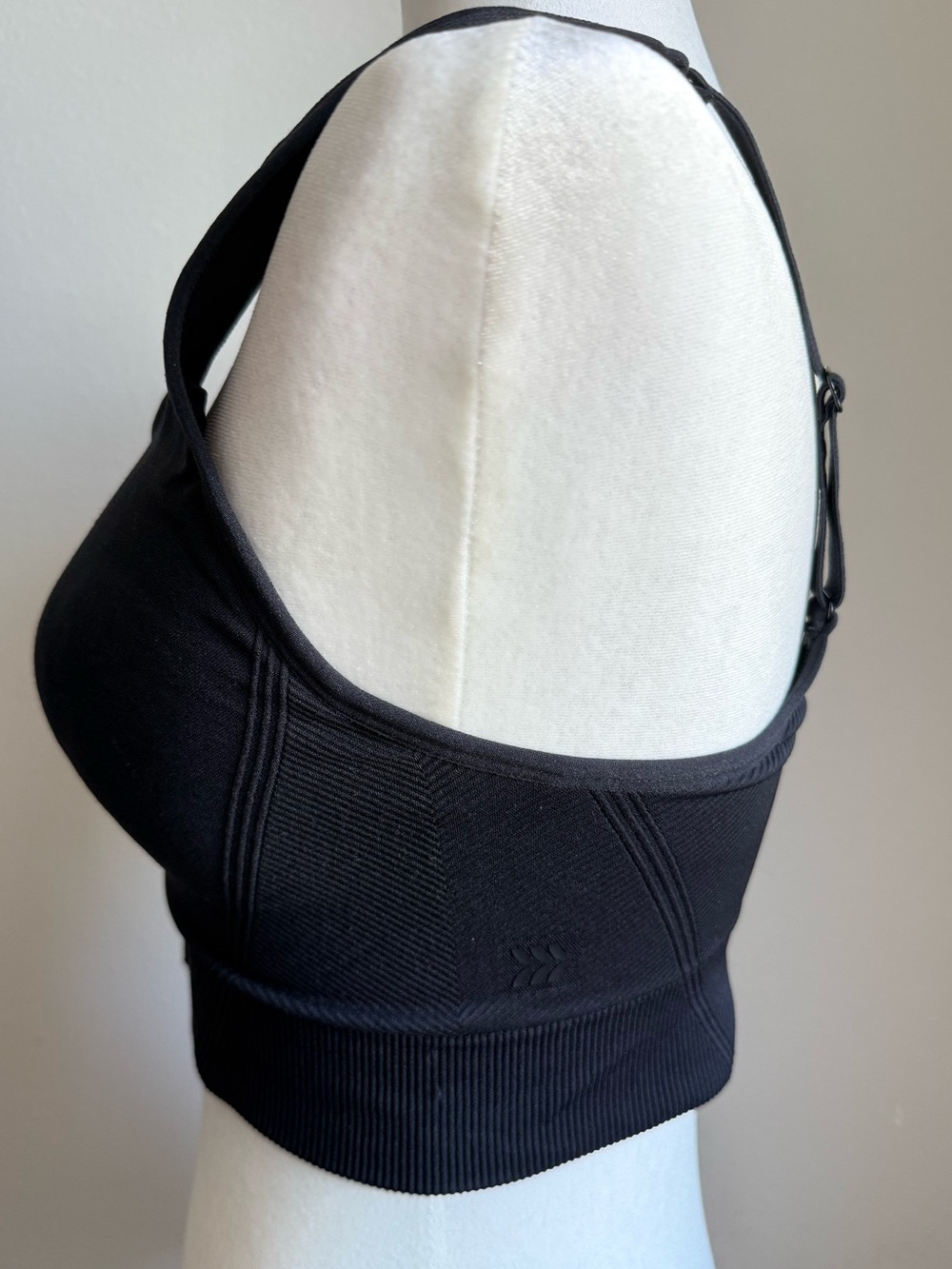 All in Motion Seamless Zip-Front Sports Bra - Picture 3 of 7